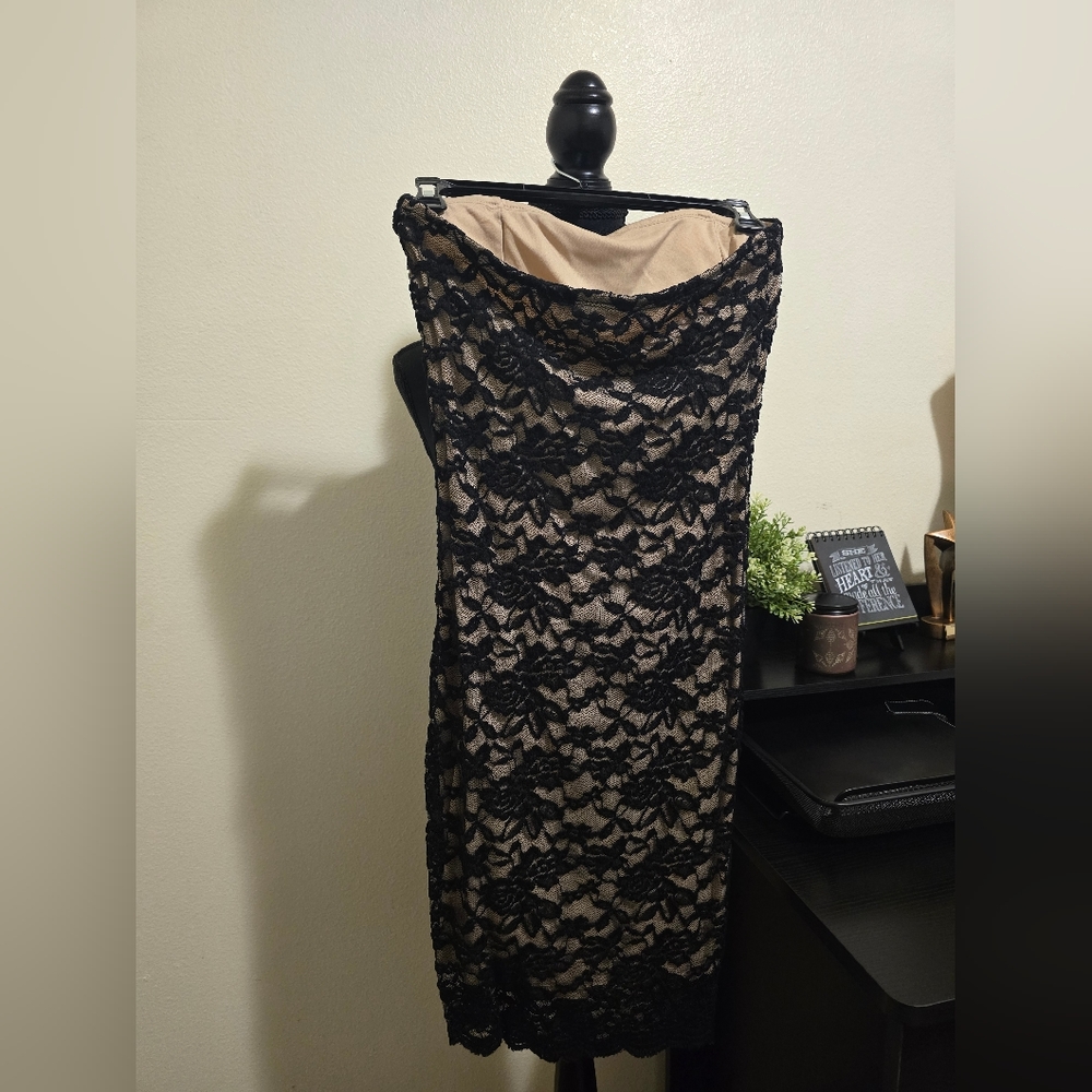 Dress - Picture 3 of 8